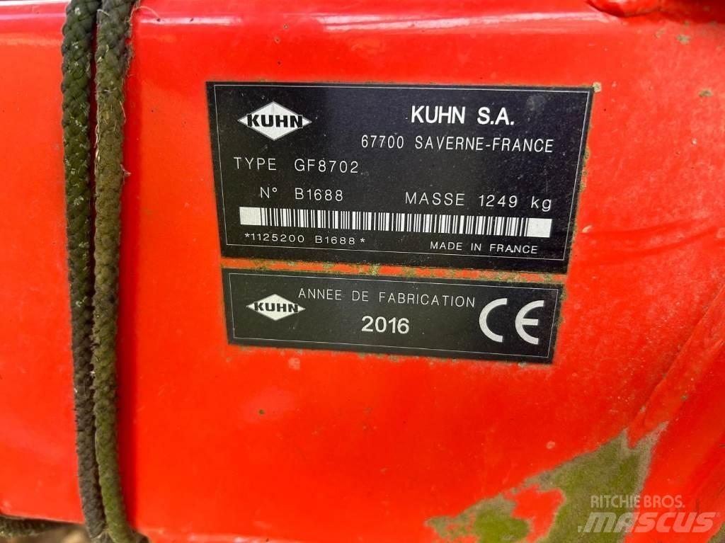 Kuhn GF8702 Raker og høyvendere