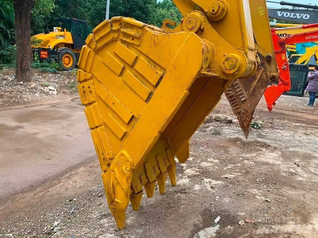 CAT 323 D L Beltegraver