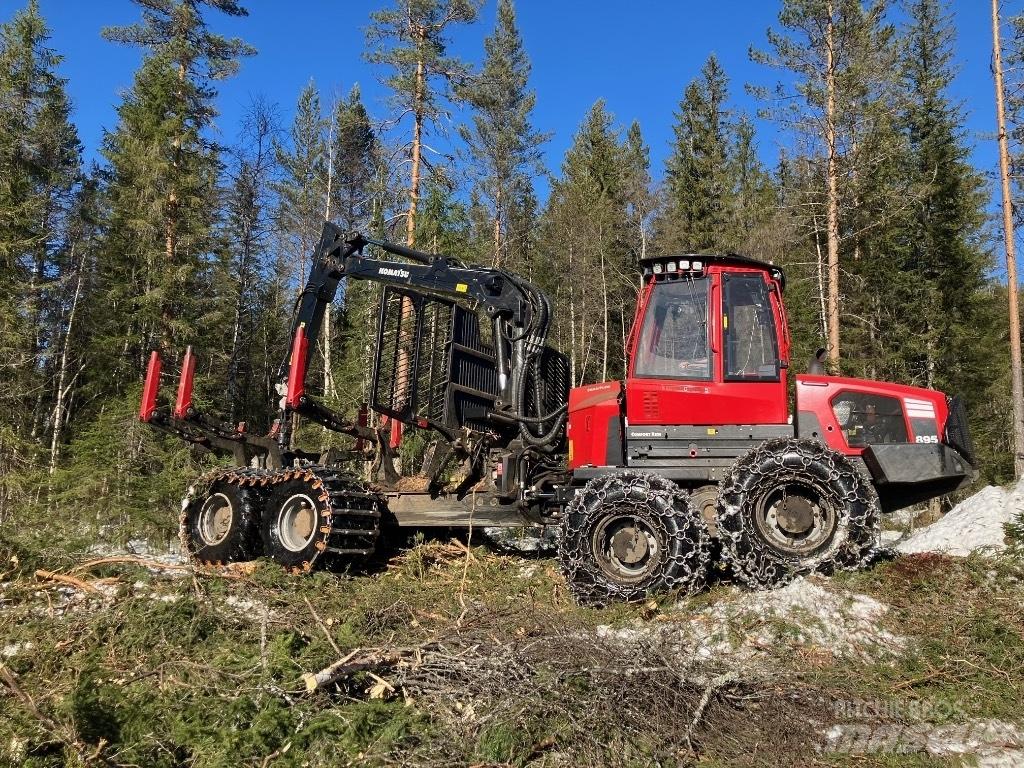 Komatsu 895 Lassbærere