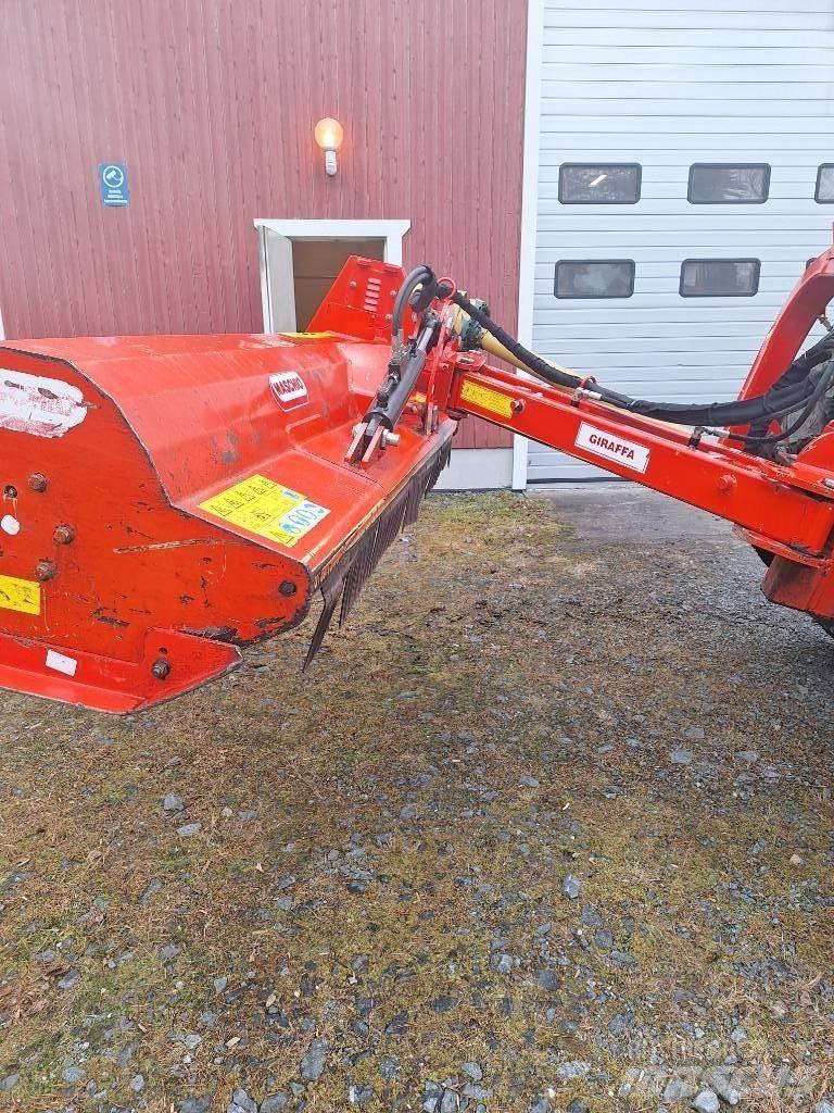 Maschio Giraffa 210 Beitepussere og toppkuttere