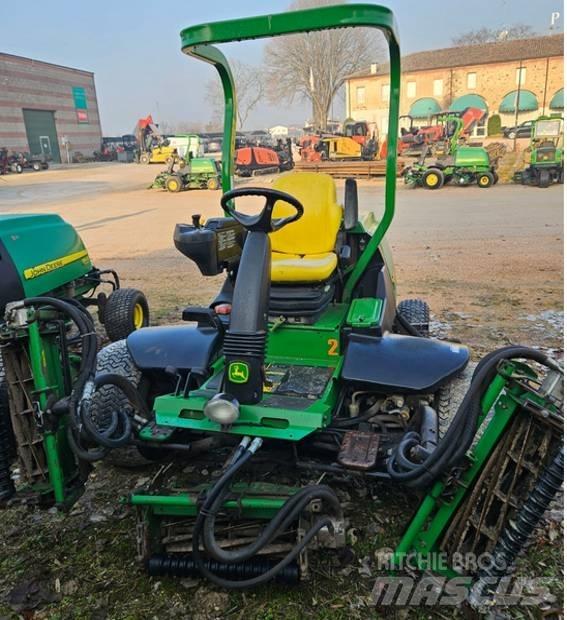 John Deere 7700 Fairway klippere