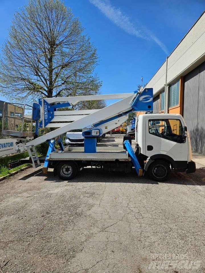 Socage DA 320 Bilmontert lift