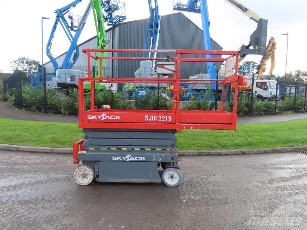 SkyJack SJ II 3219 Sakselifter