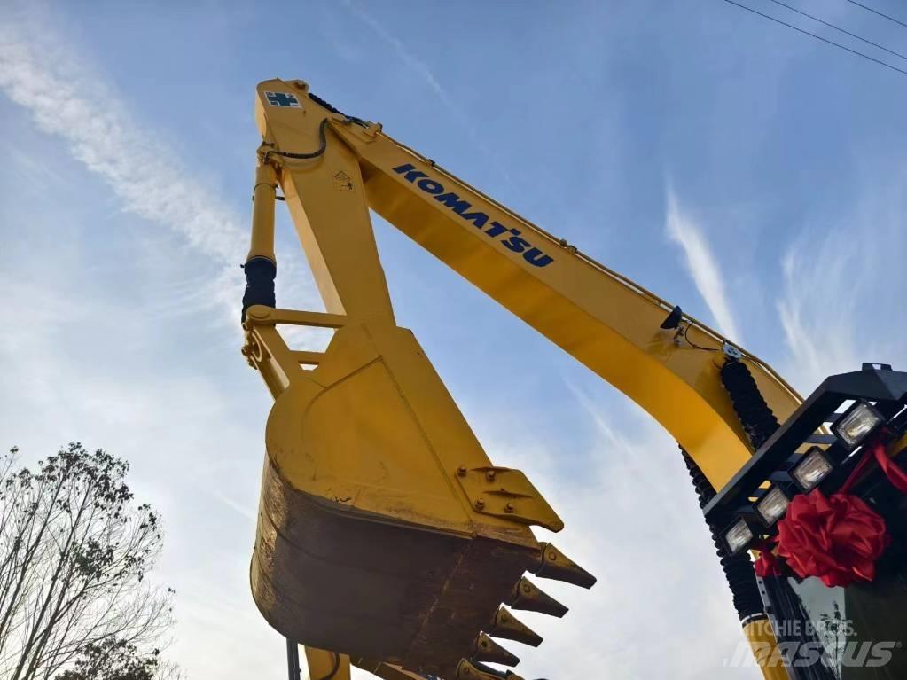Komatsu PC240-8 Midigravere 7 - 12t