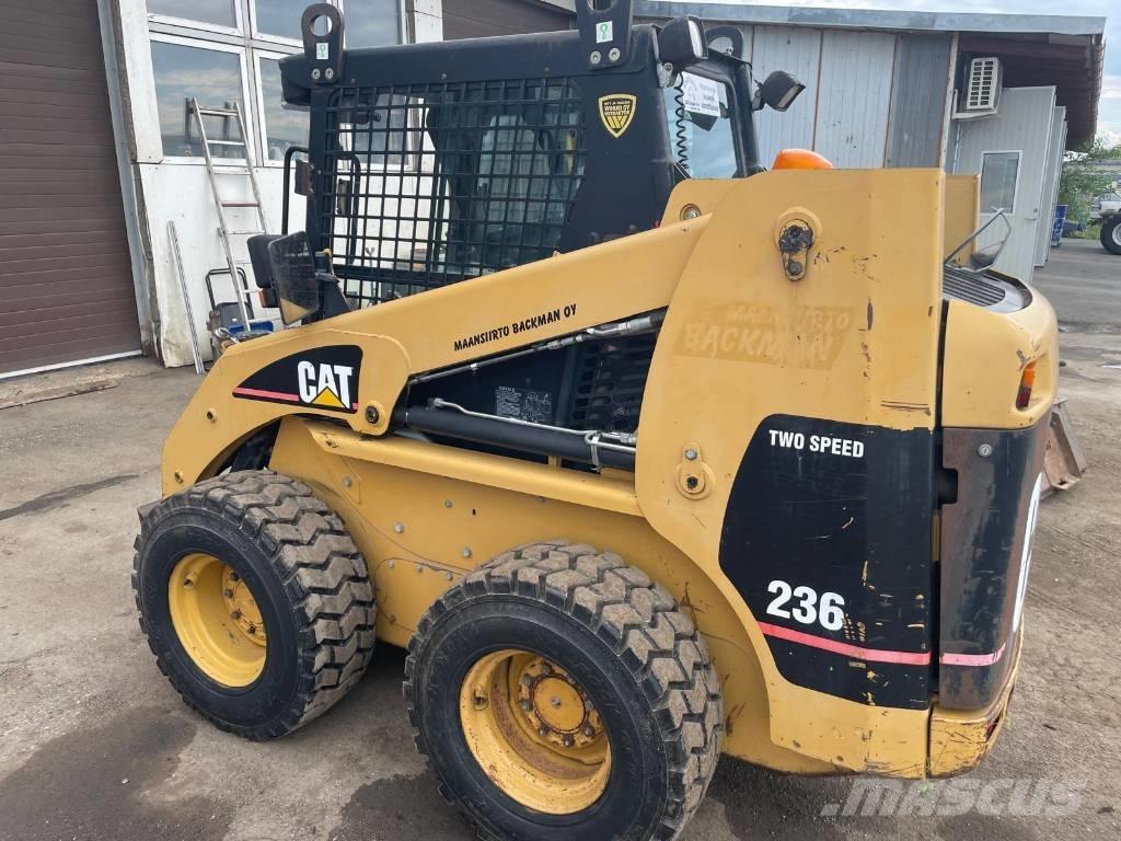 CAT 236 Kompaktlastere
