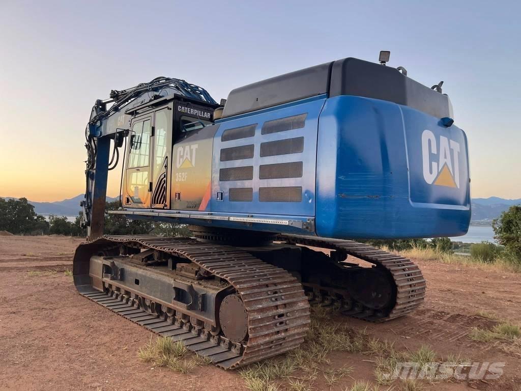 CAT 352 F XE Beltegraver