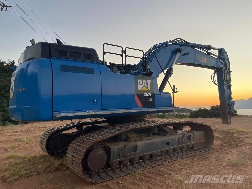CAT 352 F XE Beltegraver