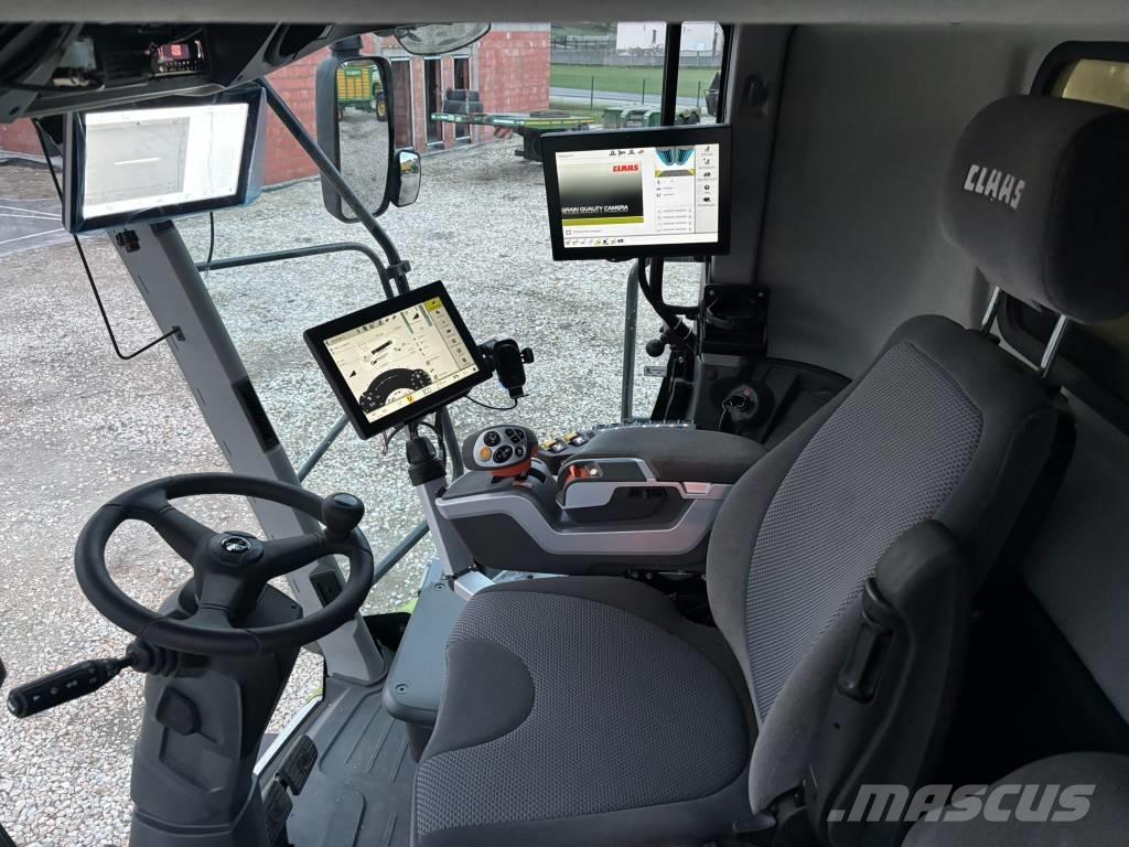 CLAAS Lexion 8900 TT Skurtreskere