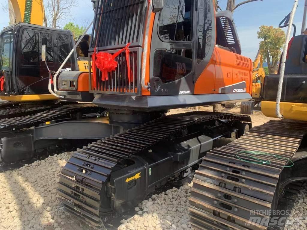 Doosan DX 225 Beltegraver