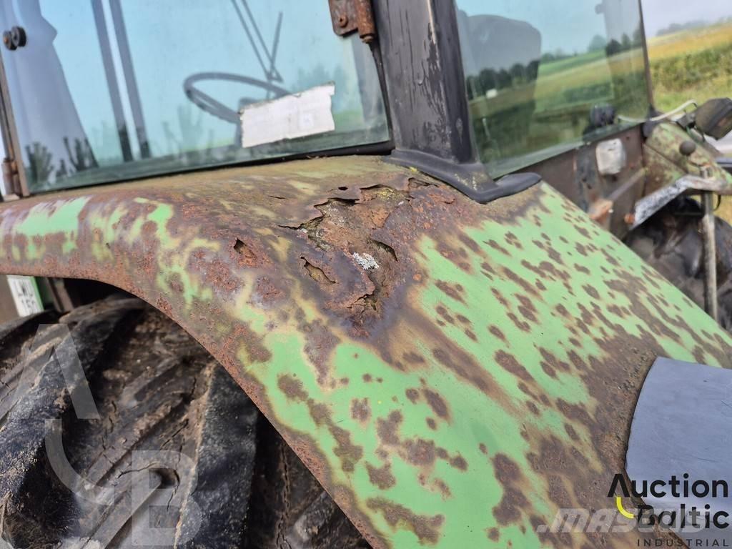 John Deere MFWD Traktorer