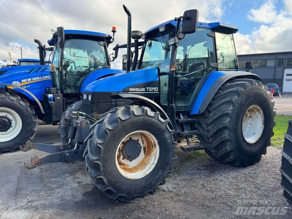 New Holland TS110 Traktorer