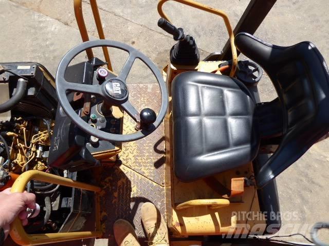 CAT CB 224 D Tandem Valser
