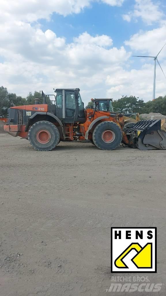 Hitachi ZW 310 Rammestyrte Dumpere