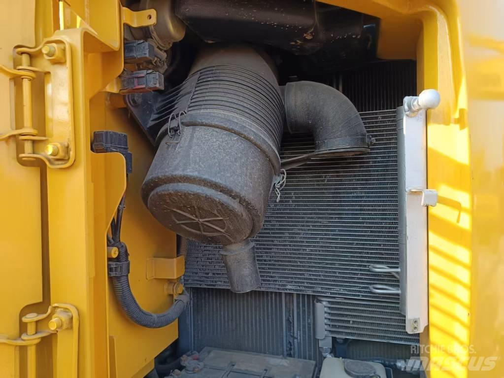 Komatsu PC138 Midigravere 7 - 12t