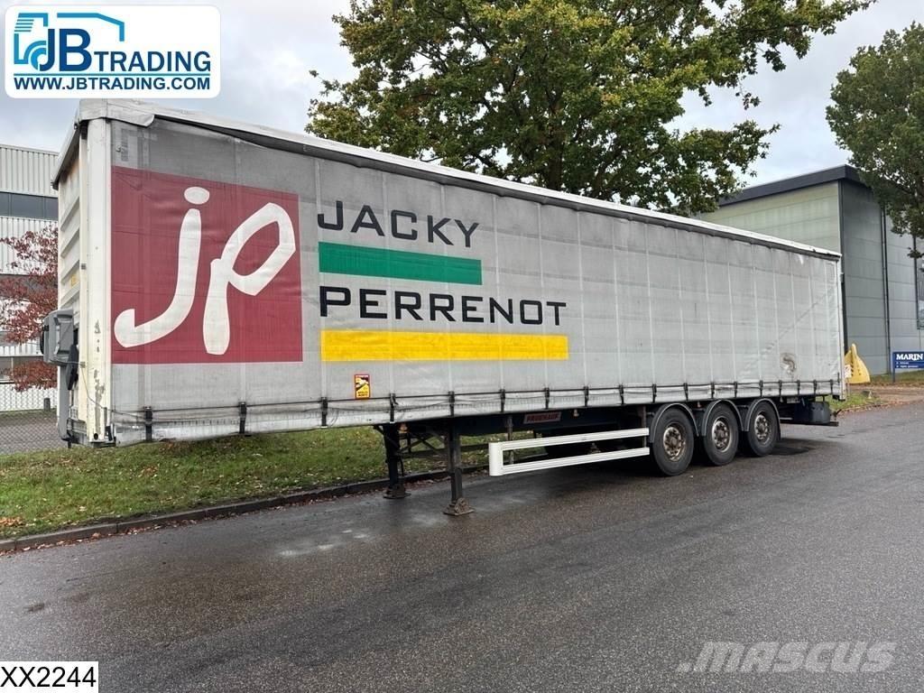 Fruehauf Tautliner Gardintrailer
