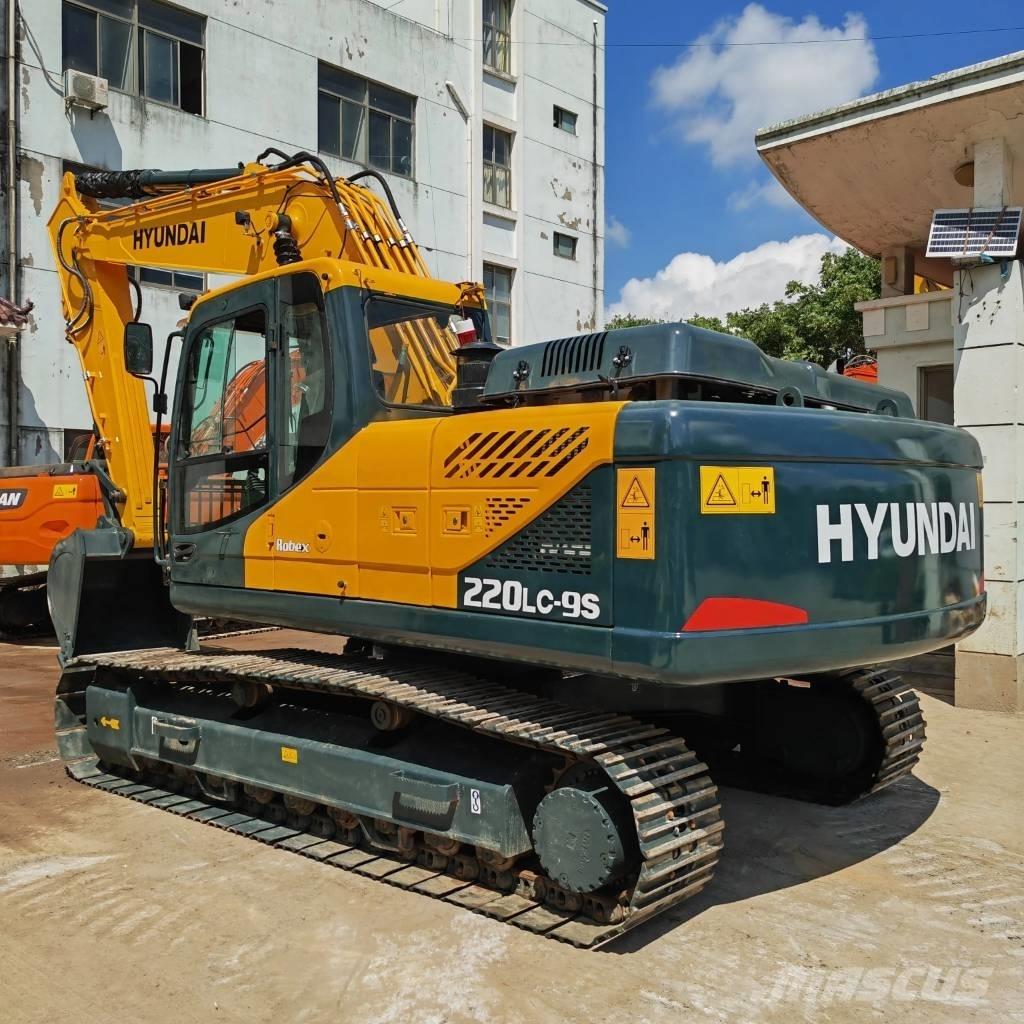 Hyundai R220LC-9S Beltegraver