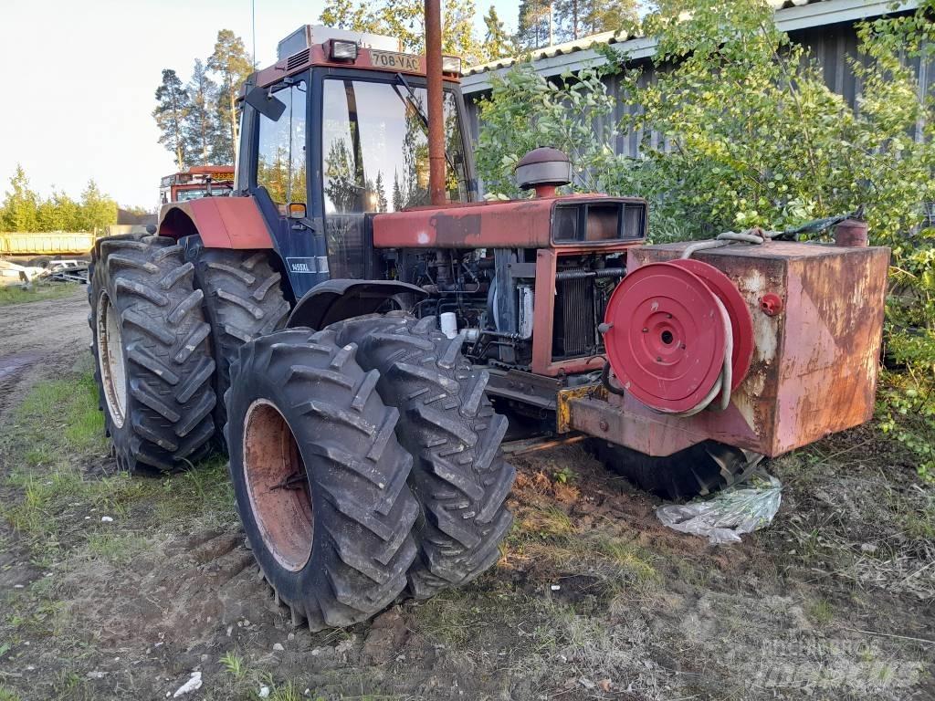 CASE 1455 Traktorer