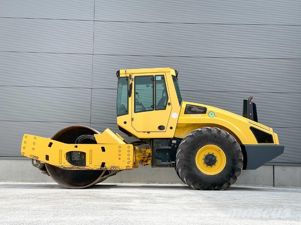 Bomag BW 216 DH-4i Valsetog