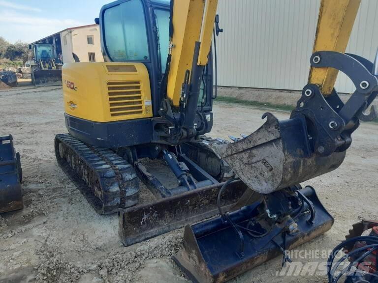 New Holland E 60 C Minigravere <7t
