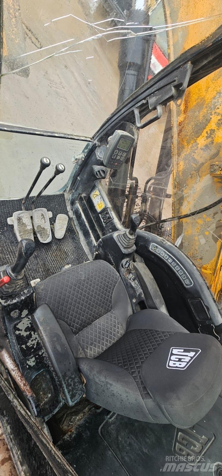 JCB JS 220 LC Beltegraver