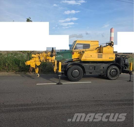 Kato MR 100 Røff terreng kraner