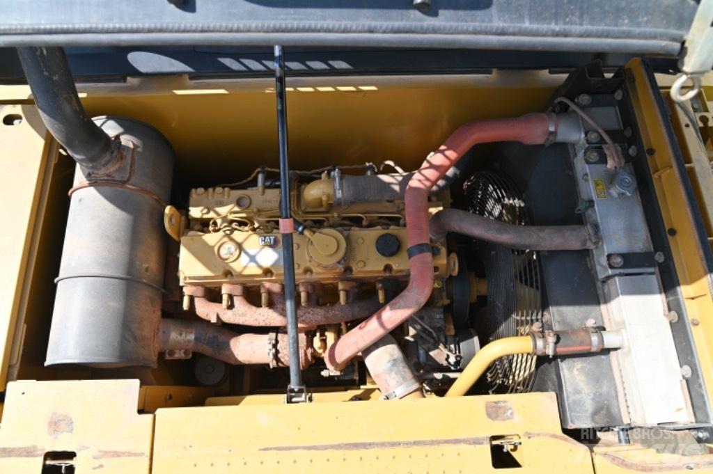 CAT 323D3 Hjulgravere