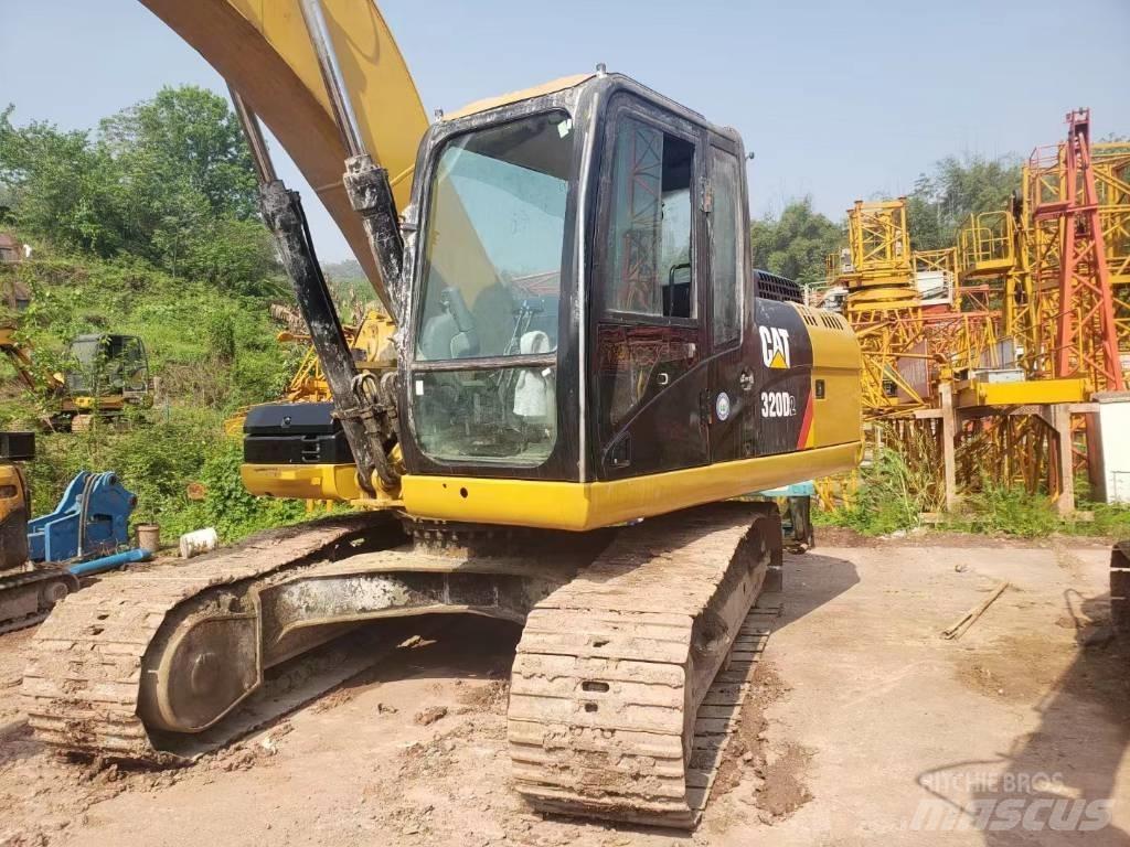 CAT 320 D Beltegraver