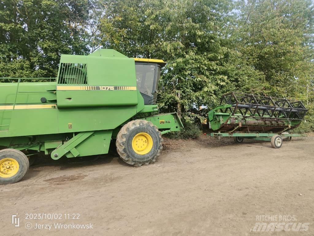 John Deere 1075 Skurtreskere