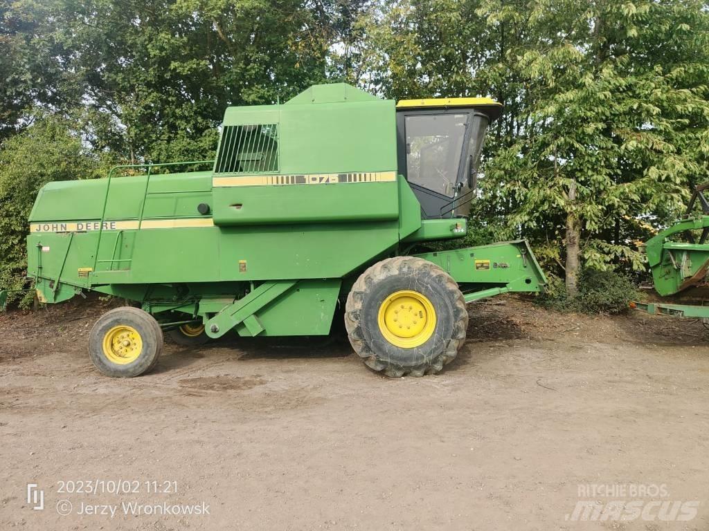 John Deere 1075 Skurtreskere