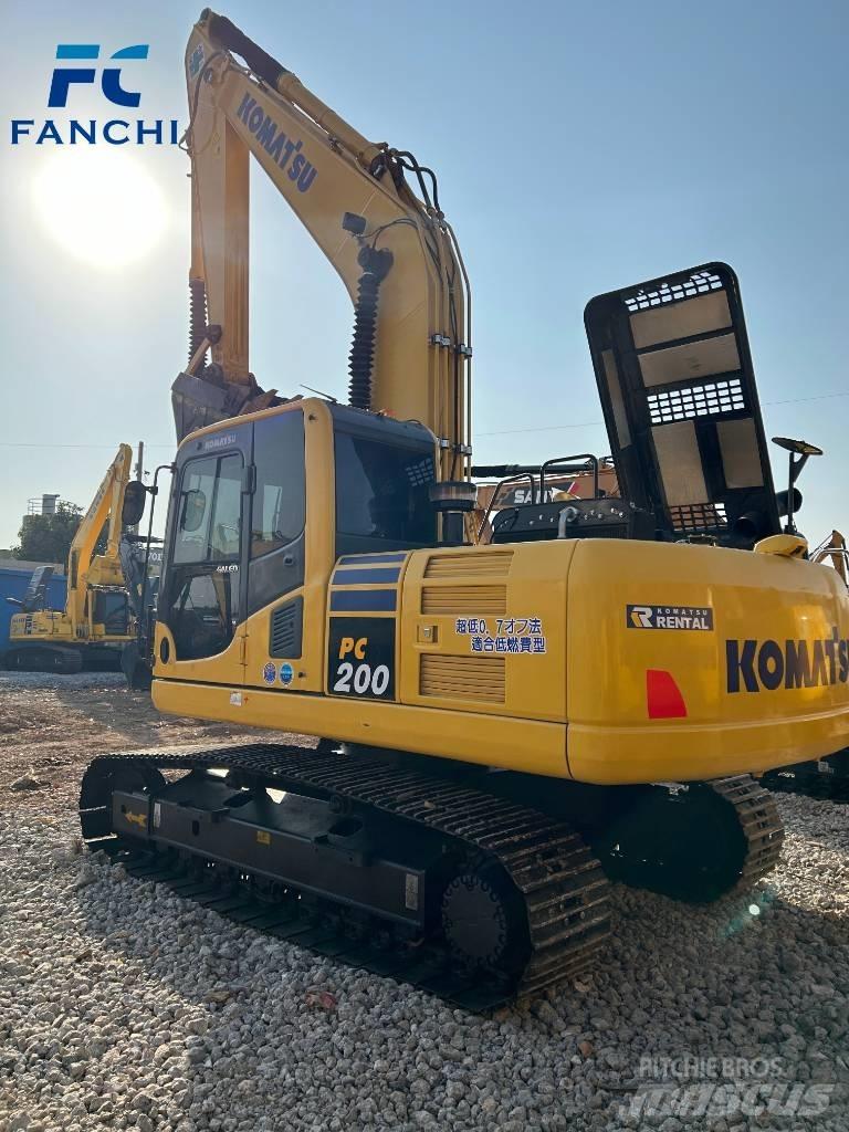 Komatsu PC 200-8 Beltegraver