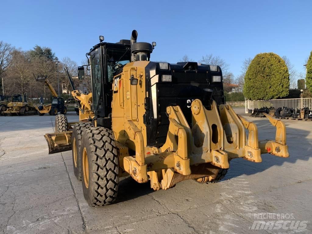 CAT 140 M 3 Veihøvler