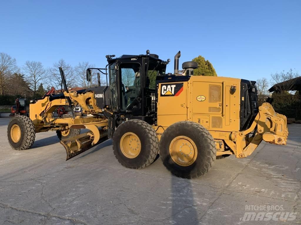 CAT 140 M 3 Veihøvler