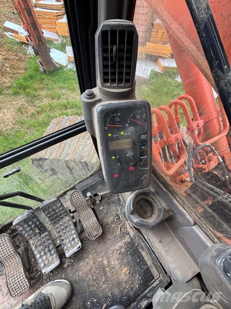 Hitachi Zaxis 180 LC Beltegraver