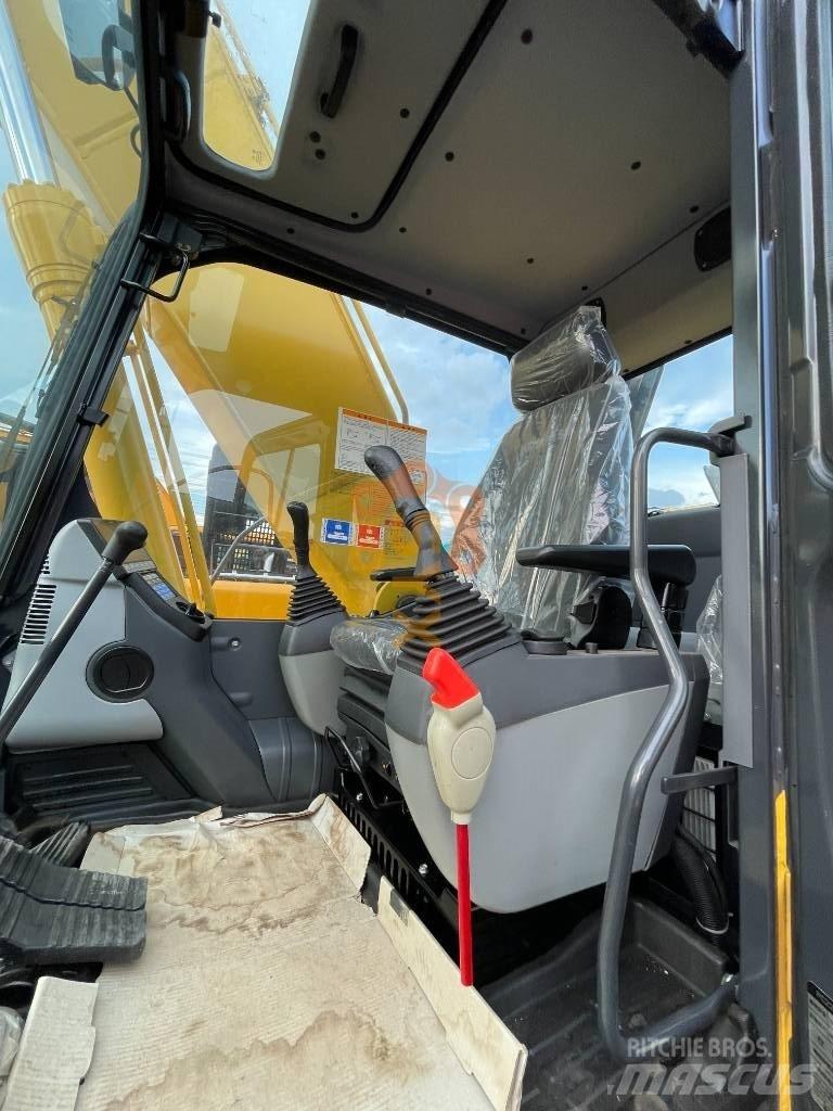 Komatsu PC 220-8 Beltegraver
