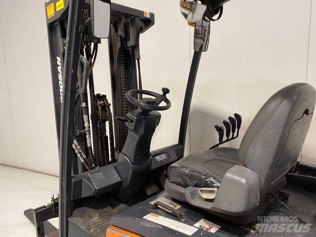 Doosan B35X-7 Elektriske trucker