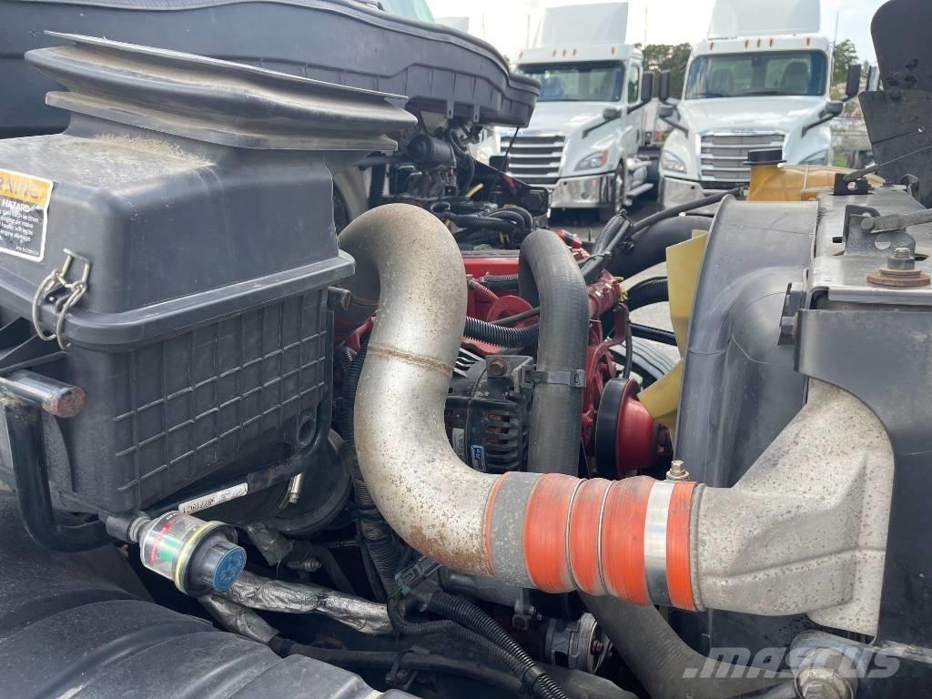 International 4300 Skapbiler