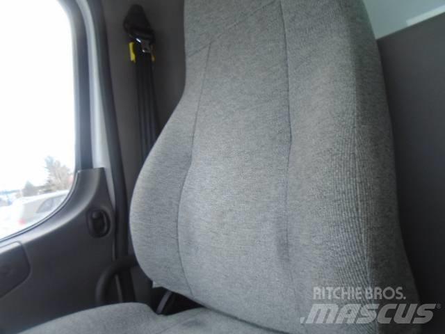 Freightliner M 106 Skapbiler