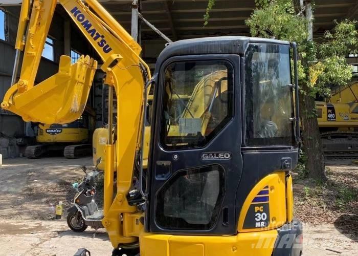Komatsu PC30 Beltegraver