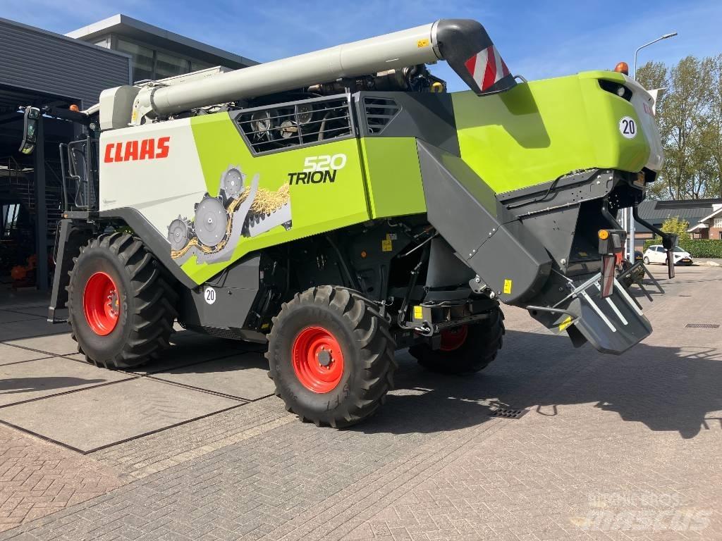 CLAAS Trion 520 Skurtreskere