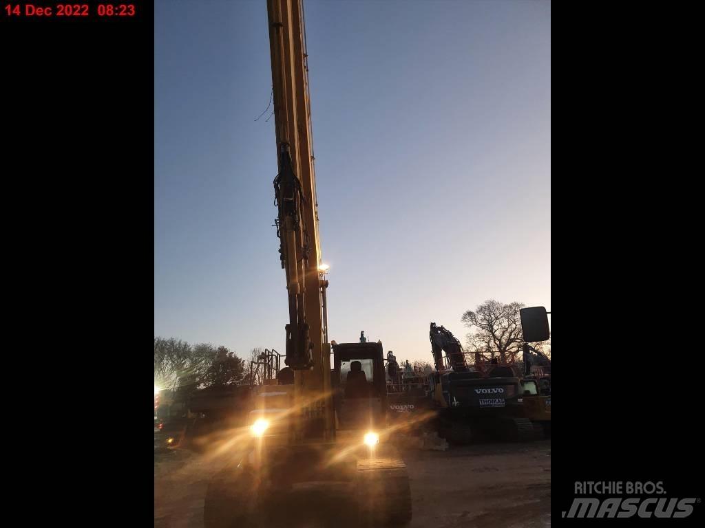 Komatsu PC210LC Gravemaskiner med lang bom