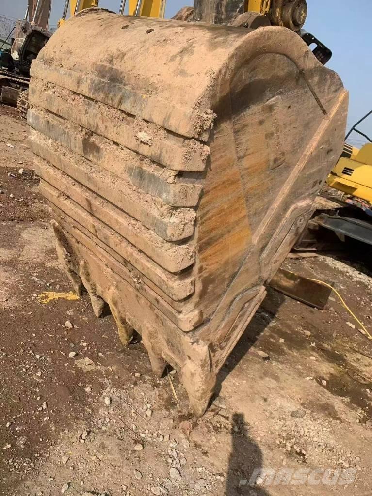 Komatsu PC 450-8 Beltegraver