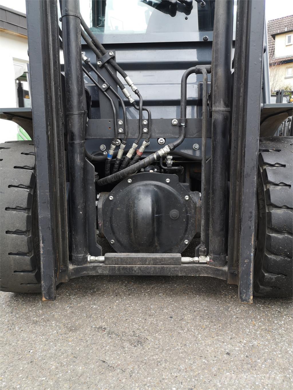 Toyota 02-8FDF30 Diesel Trucker