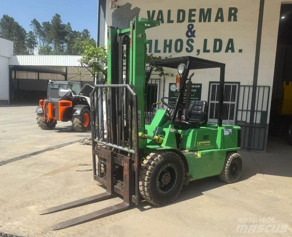 Mitsubishi FD 30 Diesel Trucker