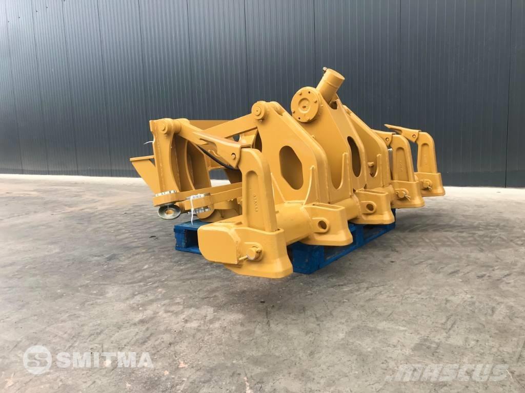 CAT 140M3 Rippere