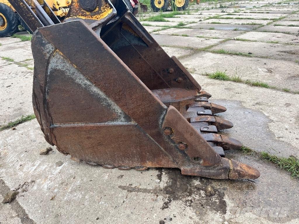 Komatsu PC 300-8 Beltegraver