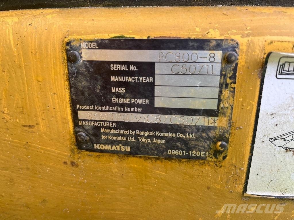 Komatsu PC 300-8 Beltegraver