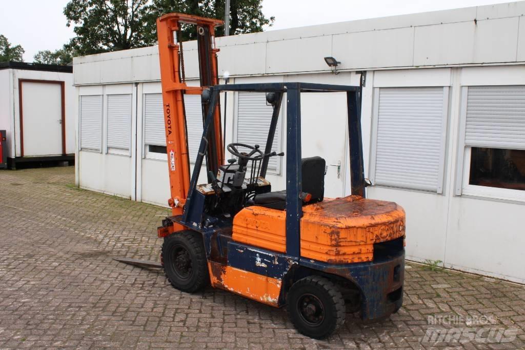 Toyota 5 FD 25 Diesel Trucker