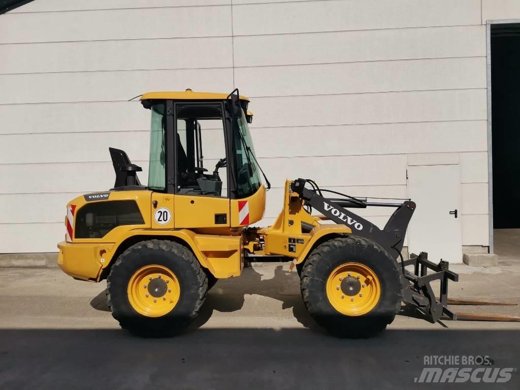 Volvo Radlader L30G Hjullastere