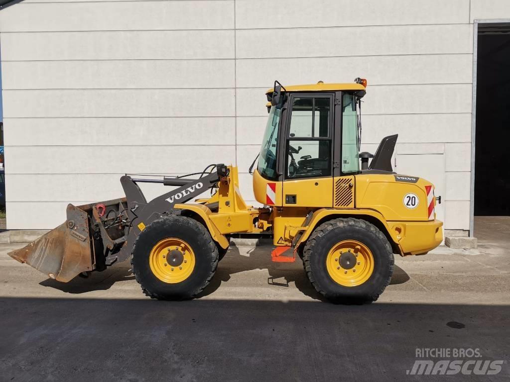 Volvo Radlader L30G Hjullastere