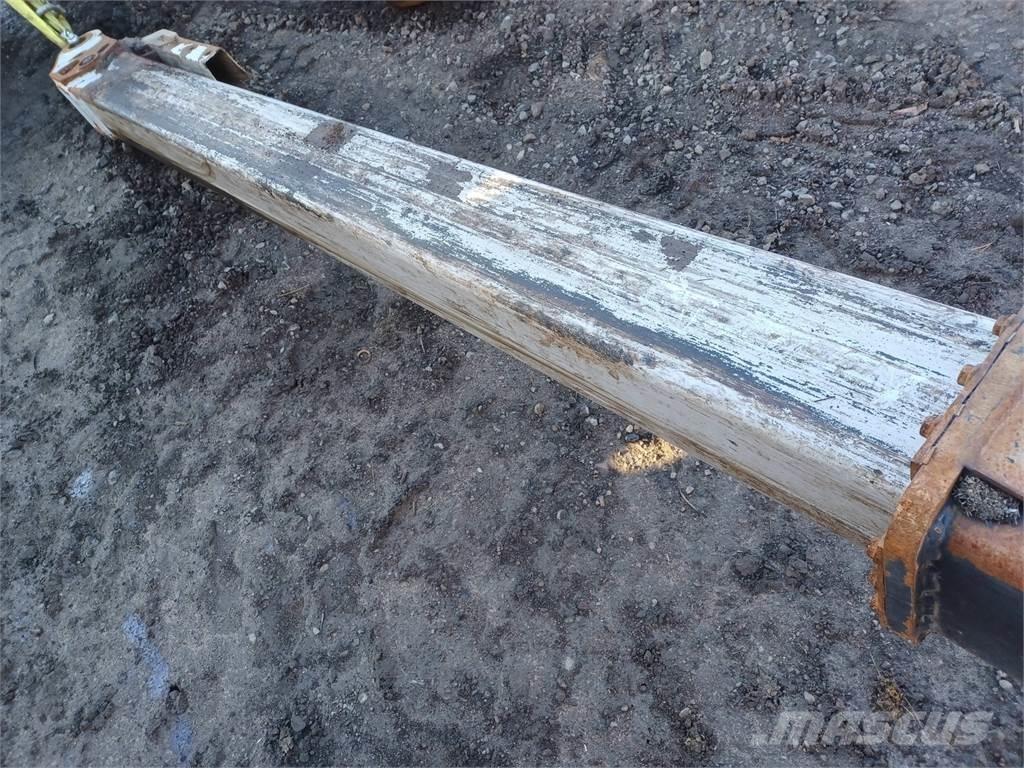 Komatsu 200H Skogsmaskinkraner